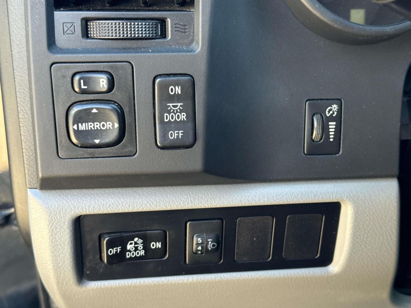 2013 Black /Graphite Toyota Tundra 2WD Truck Double Cab 4.6L V8 6-Spd AT (Natl) (5TFRM5F14DX) , Automatic transmission, located at 6904 Johnston St., Lafayette, LA, 70503, (337) 988-1960, 30.143589, -92.100601 - Photo#19