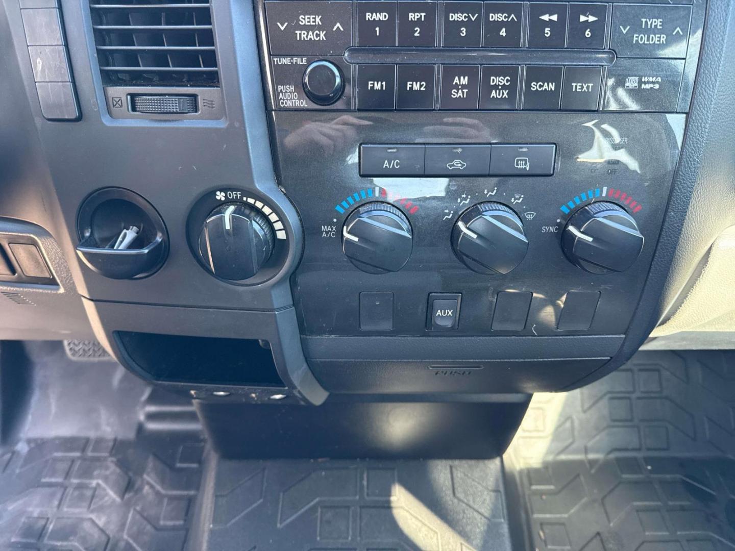 2013 Black /Graphite Toyota Tundra 2WD Truck Double Cab 4.6L V8 6-Spd AT (Natl) (5TFRM5F14DX) , Automatic transmission, located at 6904 Johnston St., Lafayette, LA, 70503, (337) 988-1960, 30.143589, -92.100601 - Photo#22