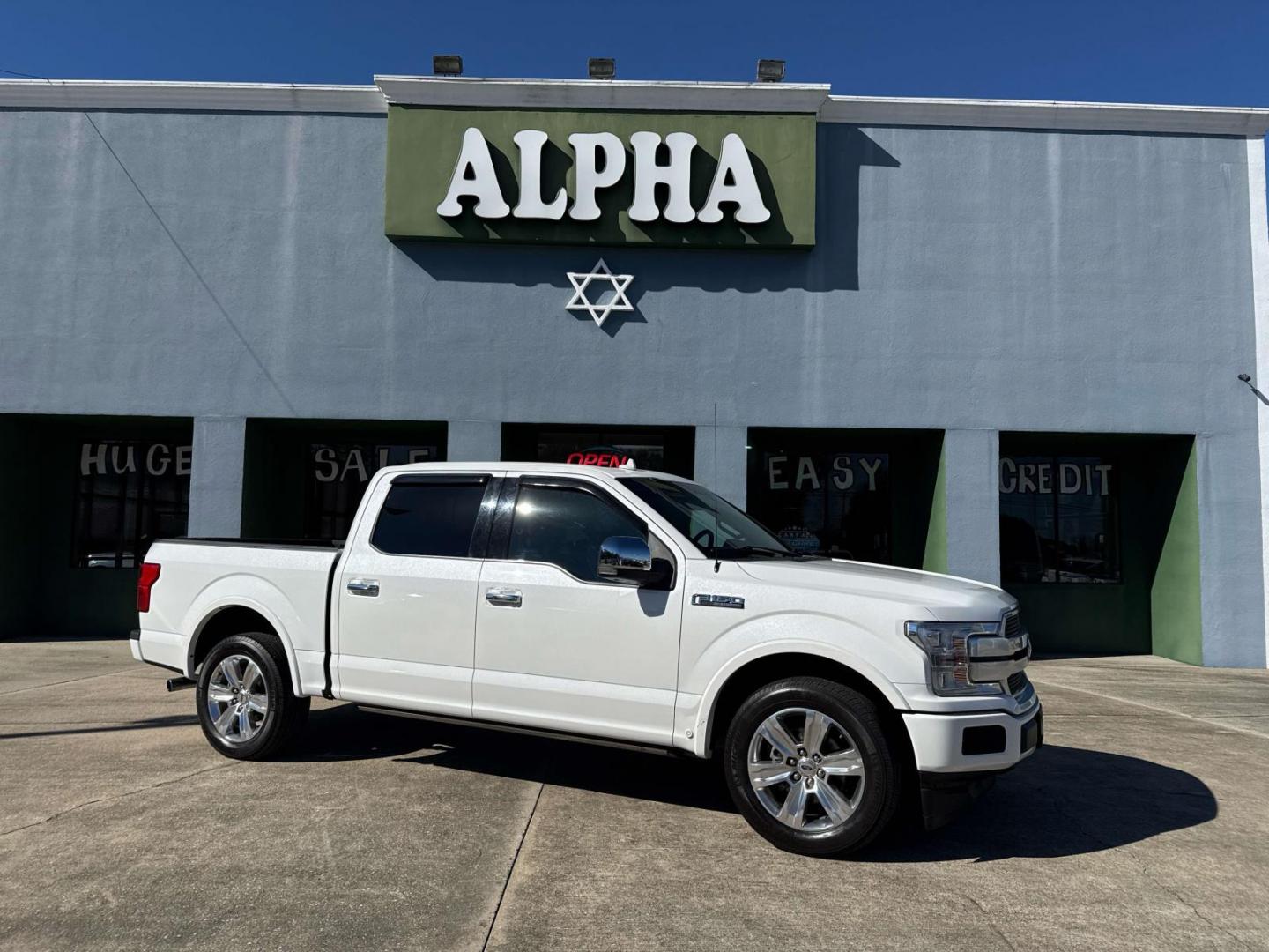 2020 Star White Metallic Tri-Coat /Black Ford F-150 Platinum 2WD SuperCrew 5.5' Box (1FTEW1C59LF) , Automatic transmission, located at 6904 Johnston St., Lafayette, LA, 70503, (337) 988-1960, 30.143589, -92.100601 - Photo#0