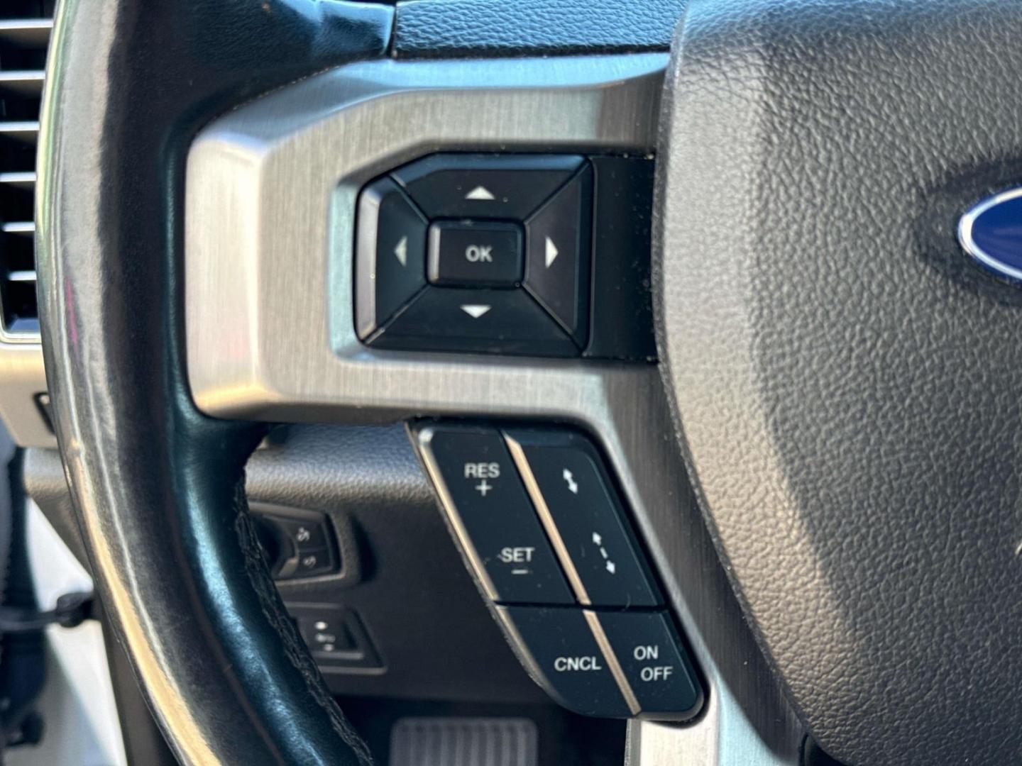 2020 Star White Metallic Tri-Coat /Black Ford F-150 Platinum 2WD SuperCrew 5.5' Box (1FTEW1C59LF) , Automatic transmission, located at 6904 Johnston St., Lafayette, LA, 70503, (337) 988-1960, 30.143589, -92.100601 - Photo#20