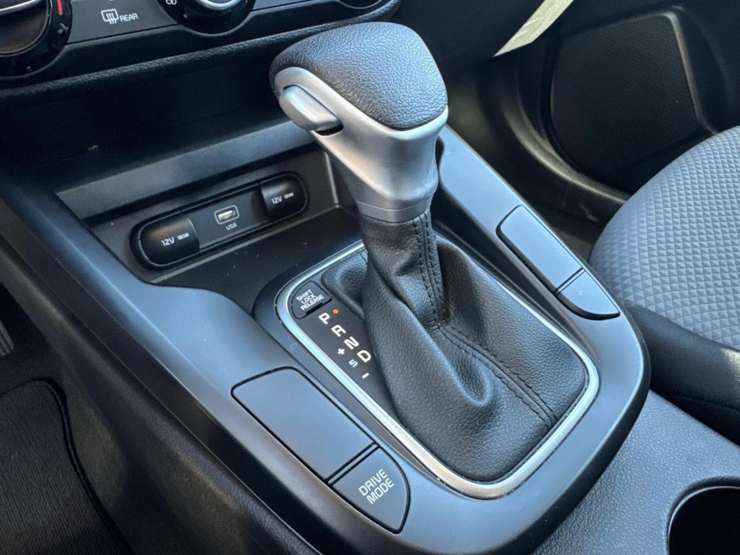 2024 Black /Black/Gray Kia Soul LX IVT (KNDJ23AUXR7) , Automatic transmission, located at 6904 Johnston St., Lafayette, LA, 70503, (337) 988-1960, 30.143589, -92.100601 - Photo#27