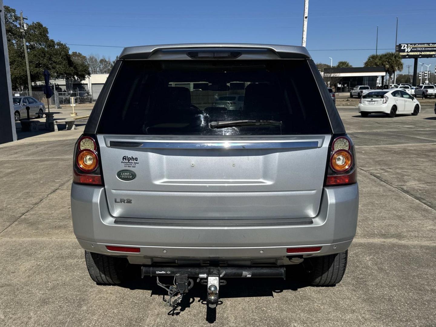 2014 Silver /Tan Land Rover LR2 AWD 4dr (SALFR2BG4EH) , Automatic transmission, located at 6904 Johnston St., Lafayette, LA, 70503, (337) 988-1960, 30.143589, -92.100601 - Photo#5