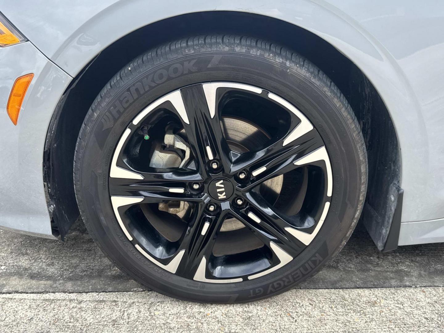 2021 Wolf Gray /Red Kia K5 GT-Line Auto FWD (5XXG64J20MG) , Automatic transmission, located at 6904 Johnston St., Lafayette, LA, 70503, (337) 988-1960, 30.143589, -92.100601 - Photo#3