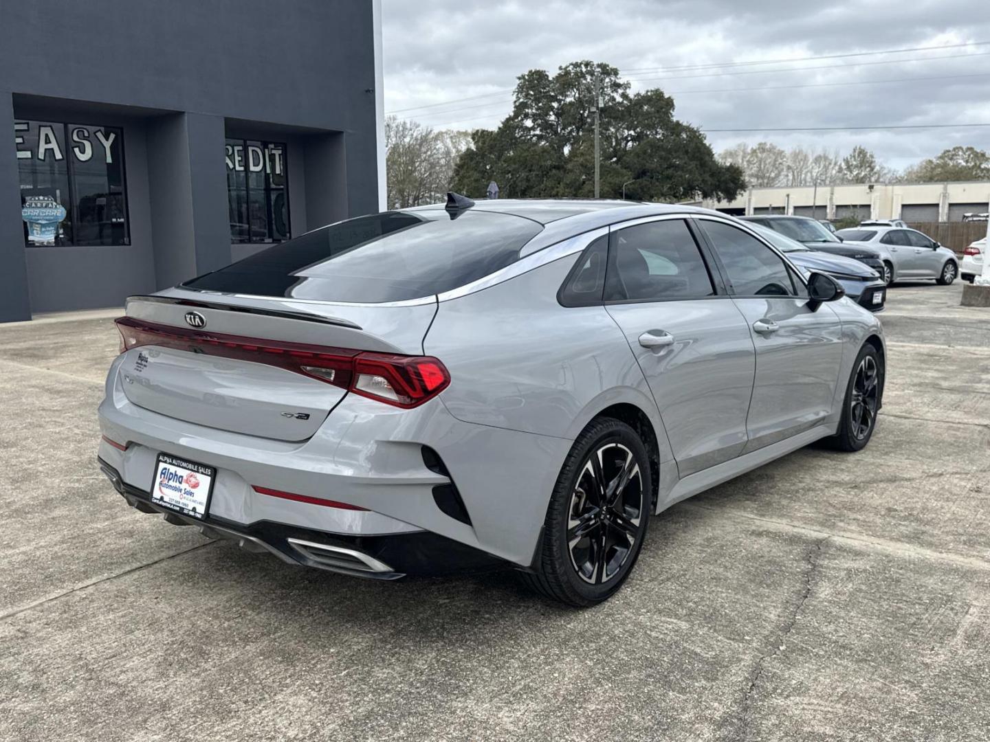 2021 Wolf Gray /Red Kia K5 GT-Line Auto FWD (5XXG64J20MG) , Automatic transmission, located at 6904 Johnston St., Lafayette, LA, 70503, (337) 988-1960, 30.143589, -92.100601 - Photo#6