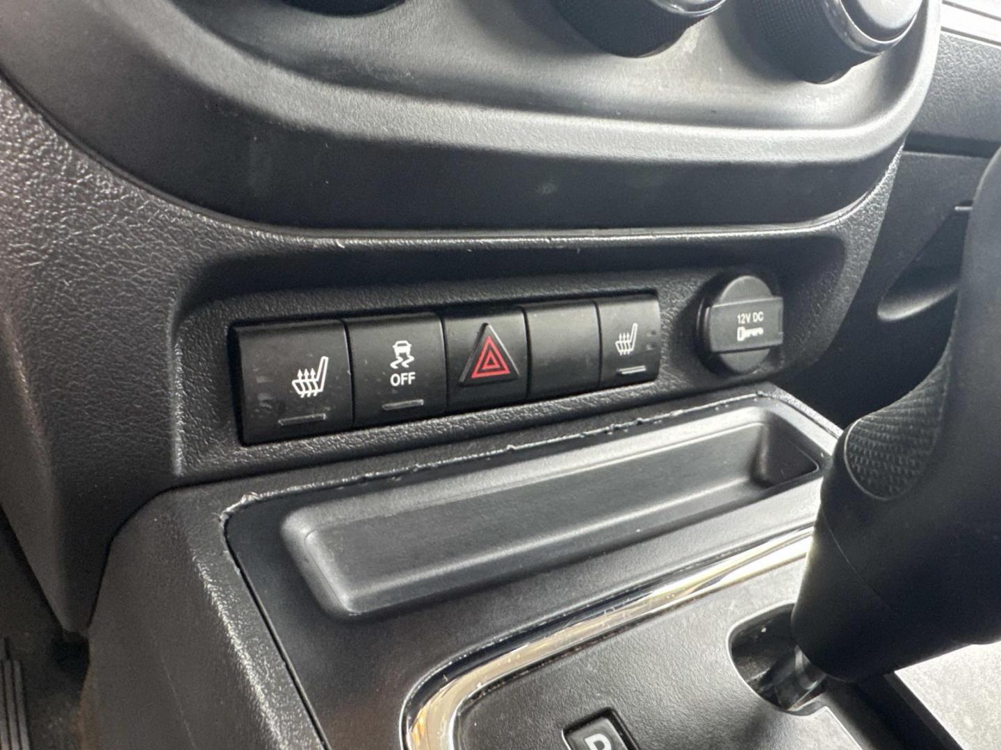 2017 Gray /Gray Jeep Patriot Latitude FWD (1C4NJPFB4HD) , Automatic transmission, located at 6904 Johnston St., Lafayette, LA, 70503, (337) 988-1960, 30.143589, -92.100601 - Photo#23