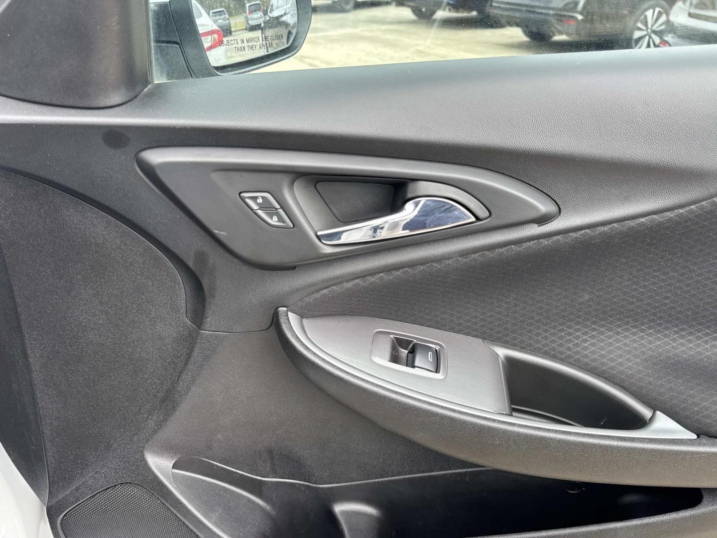 2023 White /Black Chevrolet Malibu 4dr Sdn 1LT (1G1ZD5ST1PF) , Automatic transmission, located at 6904 Johnston St., Lafayette, LA, 70503, (337) 988-1960, 30.143589, -92.100601 - Photo#13