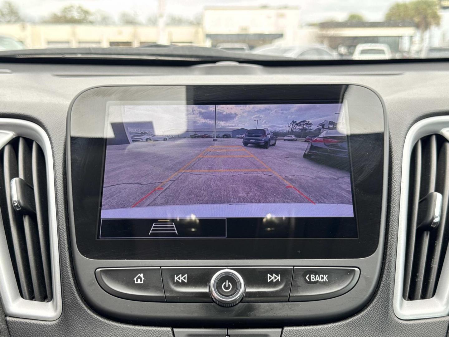 2023 White /Black Chevrolet Malibu 4dr Sdn 1LT (1G1ZD5ST1PF) , Automatic transmission, located at 6904 Johnston St., Lafayette, LA, 70503, (337) 988-1960, 30.143589, -92.100601 - Photo#24