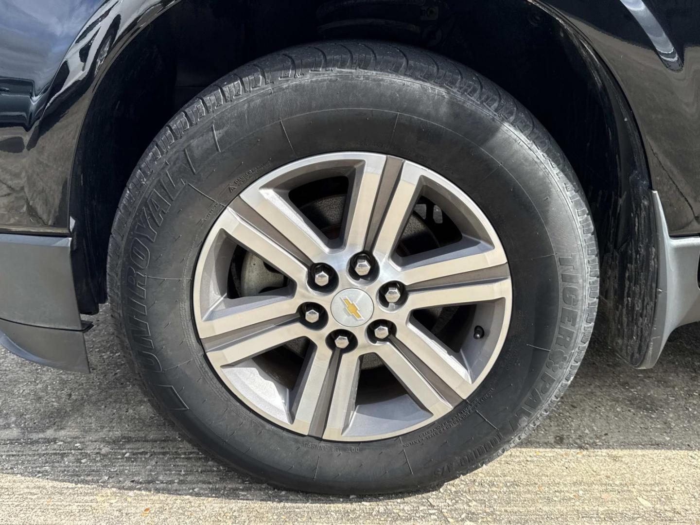 2017 Black /Black Chevrolet Traverse FWD 4dr LT w/1LT (1GNKRGKD7HJ) , Automatic transmission, located at 6904 Johnston St., Lafayette, LA, 70503, (337) 988-1960, 30.143589, -92.100601 - Photo#3