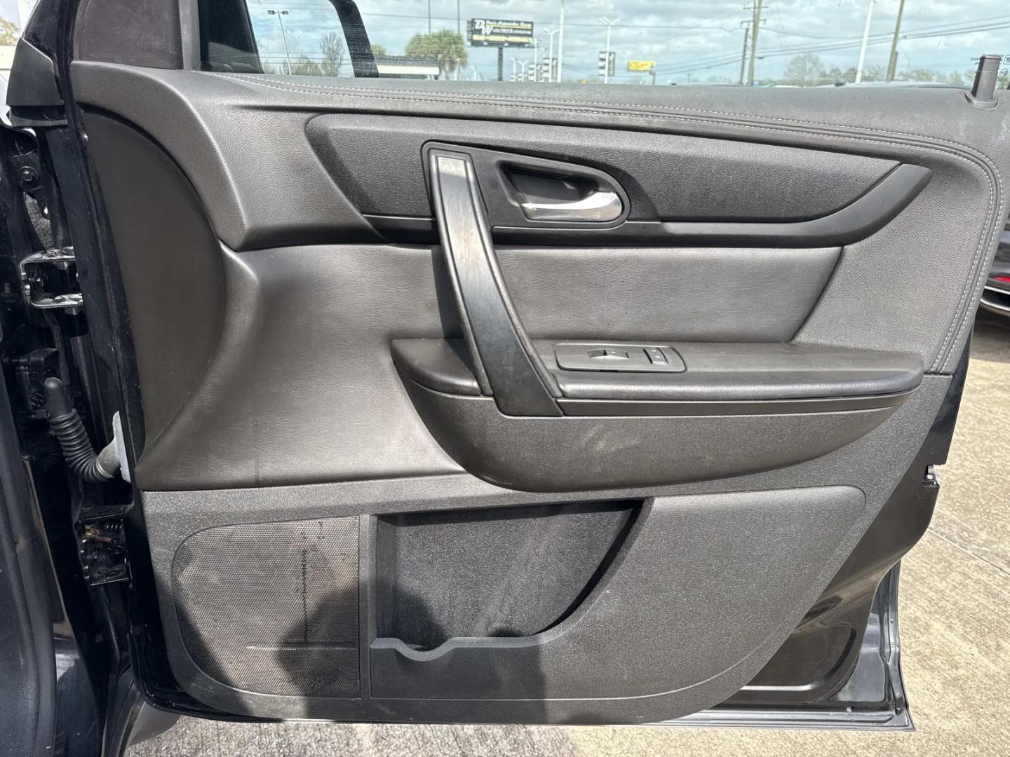 2017 Black /Black Chevrolet Traverse FWD 4dr LT w/1LT (1GNKRGKD7HJ) , Automatic transmission, located at 6904 Johnston St., Lafayette, LA, 70503, (337) 988-1960, 30.143589, -92.100601 - Photo#12