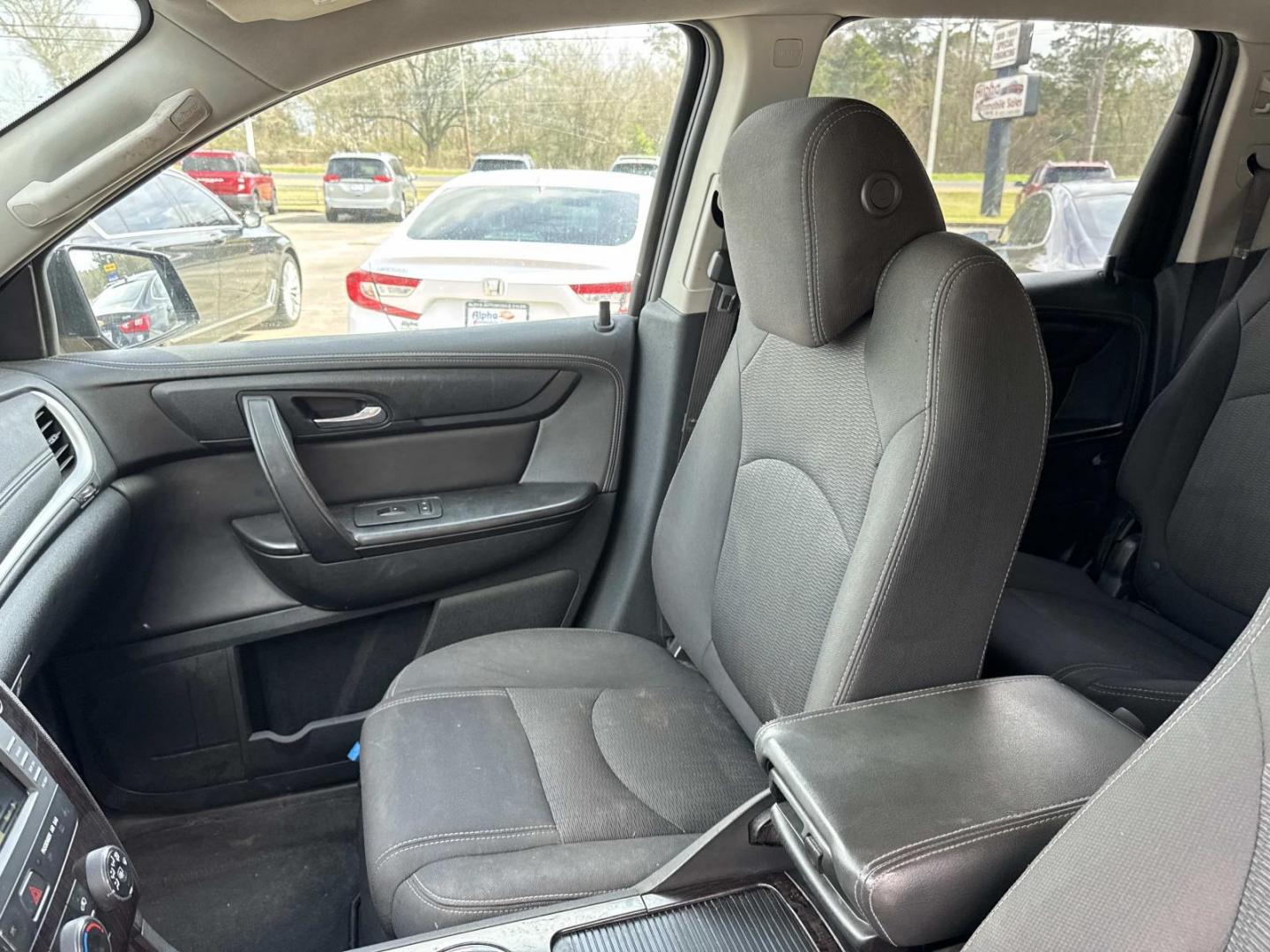 2017 Black /Black Chevrolet Traverse FWD 4dr LT w/1LT (1GNKRGKD7HJ) , Automatic transmission, located at 6904 Johnston St., Lafayette, LA, 70503, (337) 988-1960, 30.143589, -92.100601 - Photo#14