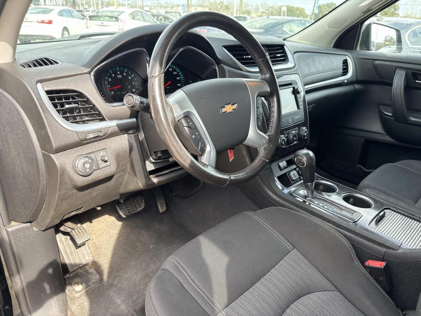 2017 Black /Black Chevrolet Traverse FWD 4dr LT w/1LT (1GNKRGKD7HJ) , Automatic transmission, located at 6904 Johnston St., Lafayette, LA, 70503, (337) 988-1960, 30.143589, -92.100601 - Photo#16