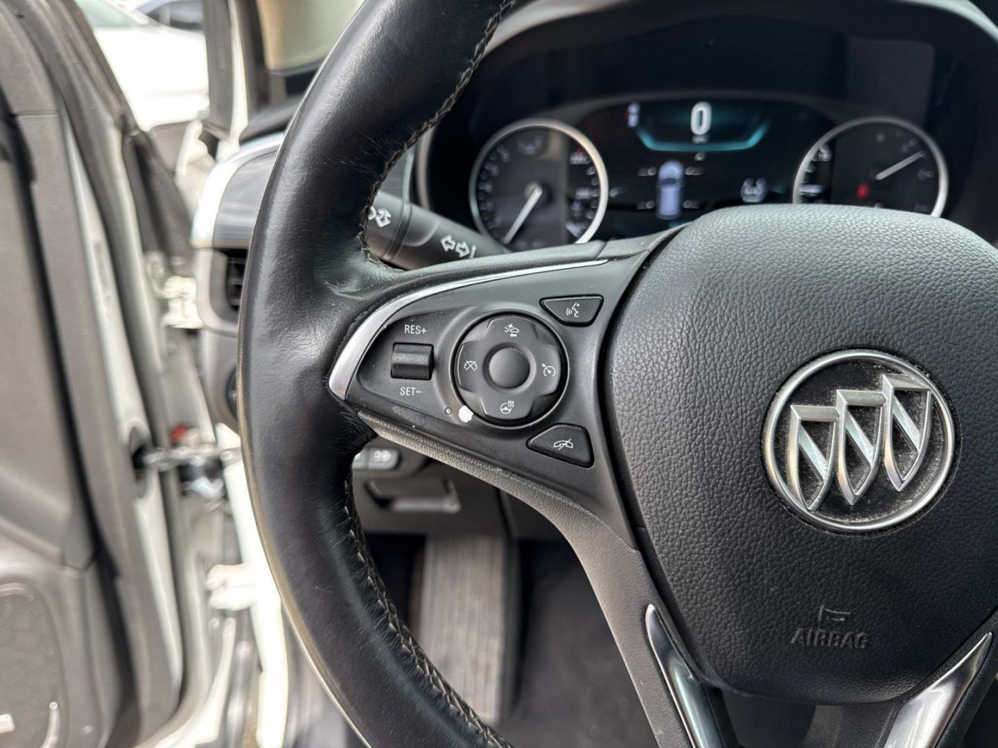 2017 White /Tan Buick Envision AWD 4dr Premium II (LRBFXFSX6HD) , Automatic transmission, located at 6904 Johnston St., Lafayette, LA, 70503, (337) 988-1960, 30.143589, -92.100601 - Photo#21