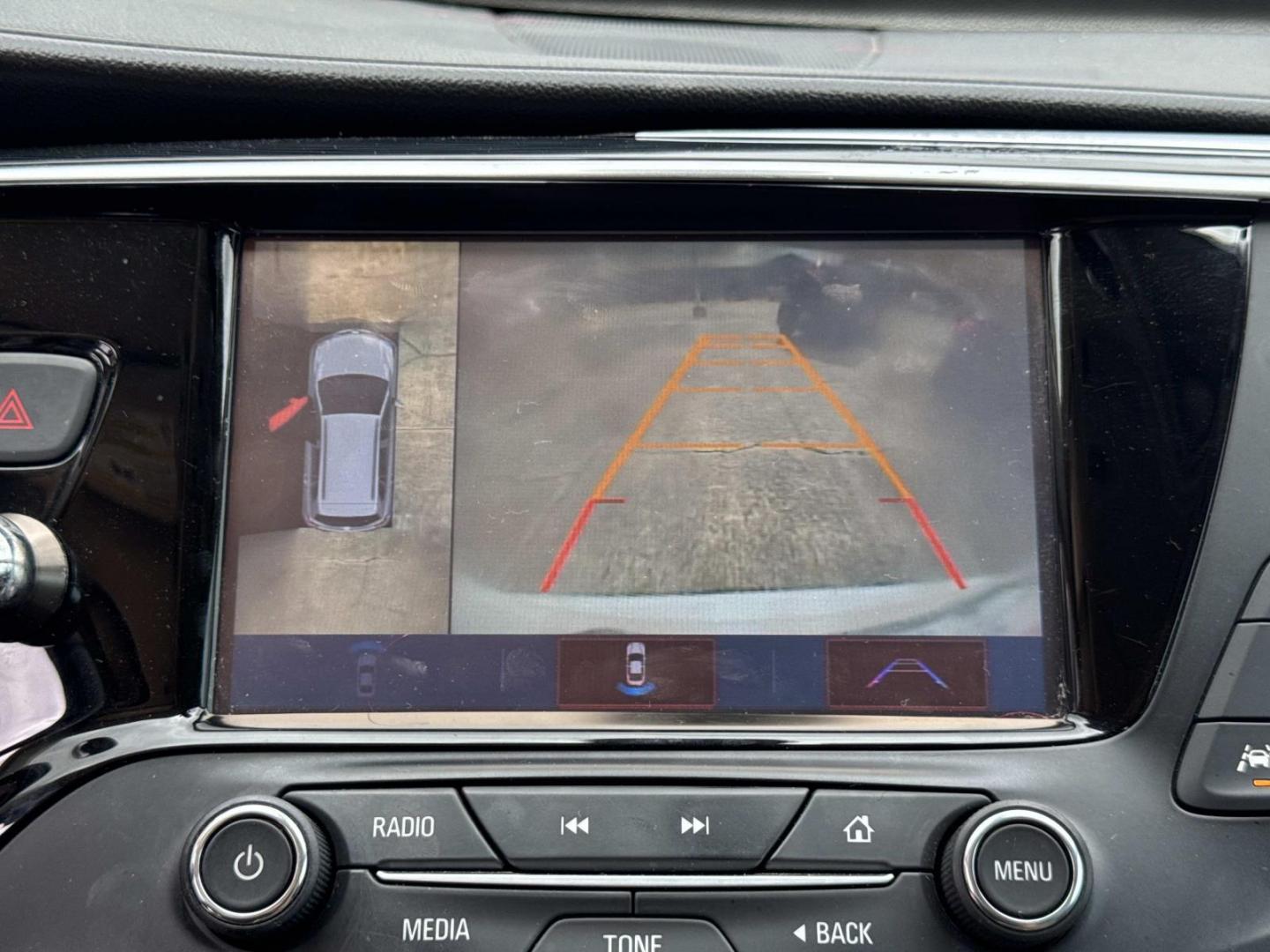 2017 White /Tan Buick Envision AWD 4dr Premium II (LRBFXFSX6HD) , Automatic transmission, located at 6904 Johnston St., Lafayette, LA, 70503, (337) 988-1960, 30.143589, -92.100601 - Photo#25