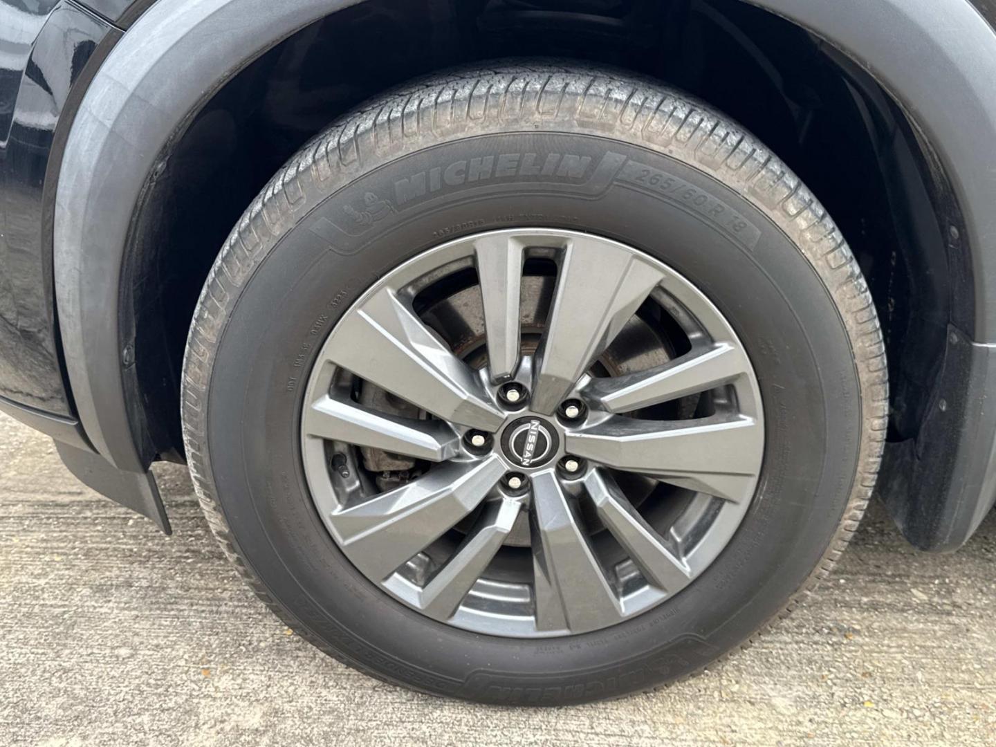 2022 Black /Light Gray Nissan Pathfinder SV 2WD (5N1DR3BA7NC) , Automatic transmission, located at 6904 Johnston St., Lafayette, LA, 70503, (337) 988-1960, 30.143589, -92.100601 - Photo#3