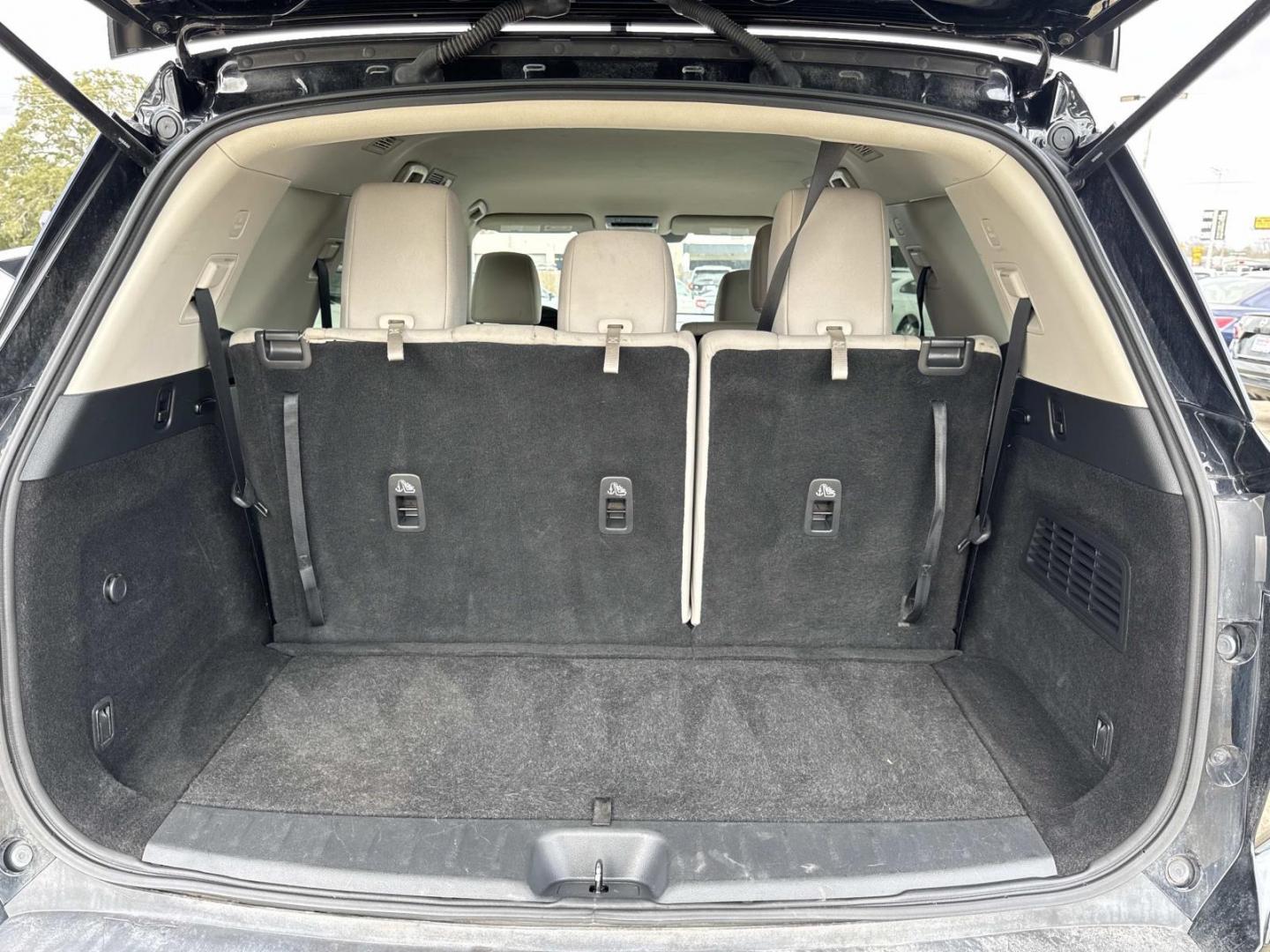 2022 Black /Light Gray Nissan Pathfinder SV 2WD (5N1DR3BA7NC) , Automatic transmission, located at 6904 Johnston St., Lafayette, LA, 70503, (337) 988-1960, 30.143589, -92.100601 - Photo#7