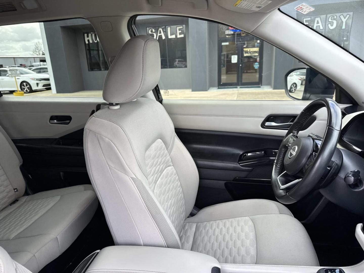 2022 Black /Light Gray Nissan Pathfinder SV 2WD (5N1DR3BA7NC) , Automatic transmission, located at 6904 Johnston St., Lafayette, LA, 70503, (337) 988-1960, 30.143589, -92.100601 - Photo#9