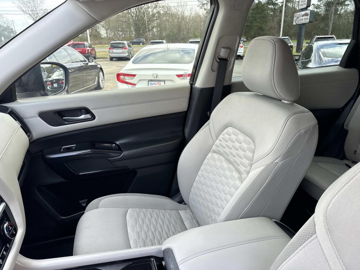 2022 Black /Light Gray Nissan Pathfinder SV 2WD (5N1DR3BA7NC) , Automatic transmission, located at 6904 Johnston St., Lafayette, LA, 70503, (337) 988-1960, 30.143589, -92.100601 - Photo#14