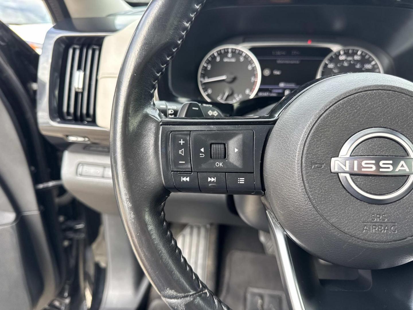 2022 Black /Light Gray Nissan Pathfinder SV 2WD (5N1DR3BA7NC) , Automatic transmission, located at 6904 Johnston St., Lafayette, LA, 70503, (337) 988-1960, 30.143589, -92.100601 - Photo#21