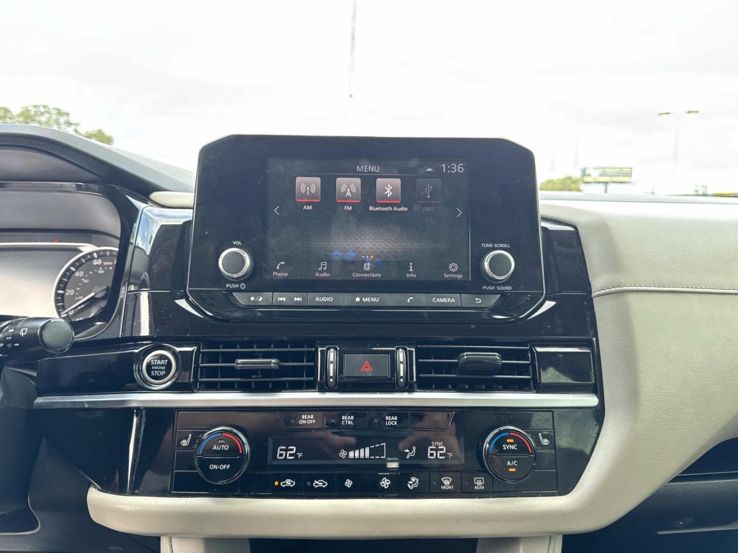 2022 Black /Light Gray Nissan Pathfinder SV 2WD (5N1DR3BA7NC) , Automatic transmission, located at 6904 Johnston St., Lafayette, LA, 70503, (337) 988-1960, 30.143589, -92.100601 - Photo#23