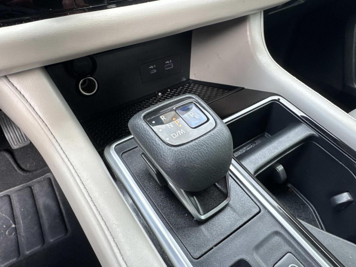 2022 Black /Light Gray Nissan Pathfinder SV 2WD (5N1DR3BA7NC) , Automatic transmission, located at 6904 Johnston St., Lafayette, LA, 70503, (337) 988-1960, 30.143589, -92.100601 - Photo#25