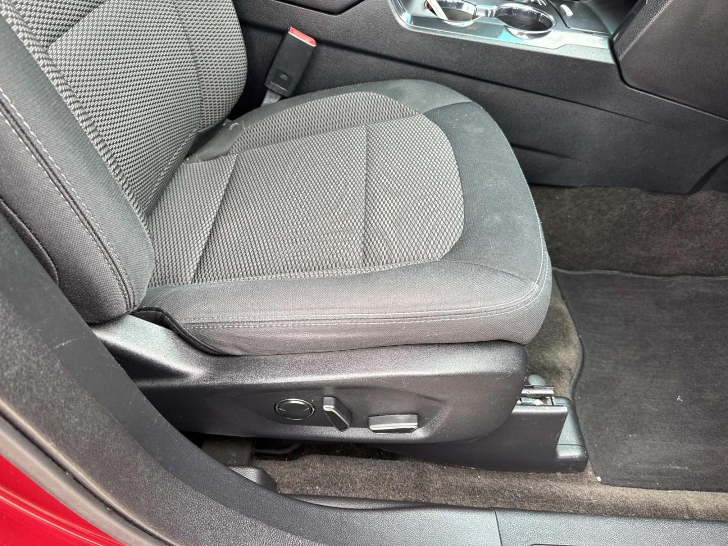 2016 Red /Black Ford Explorer FWD 4dr XLT (1FM5K7D8XGG) , Automatic transmission, located at 6904 Johnston St., Lafayette, LA, 70503, (337) 988-1960, 30.143589, -92.100601 - Photo#10