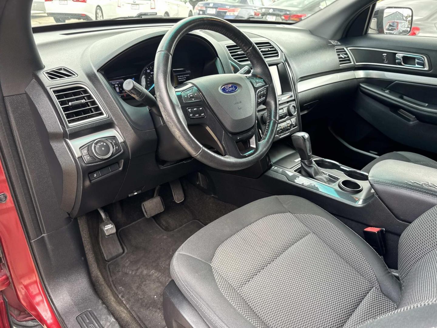 2016 Red /Black Ford Explorer FWD 4dr XLT (1FM5K7D8XGG) , Automatic transmission, located at 6904 Johnston St., Lafayette, LA, 70503, (337) 988-1960, 30.143589, -92.100601 - Photo#16