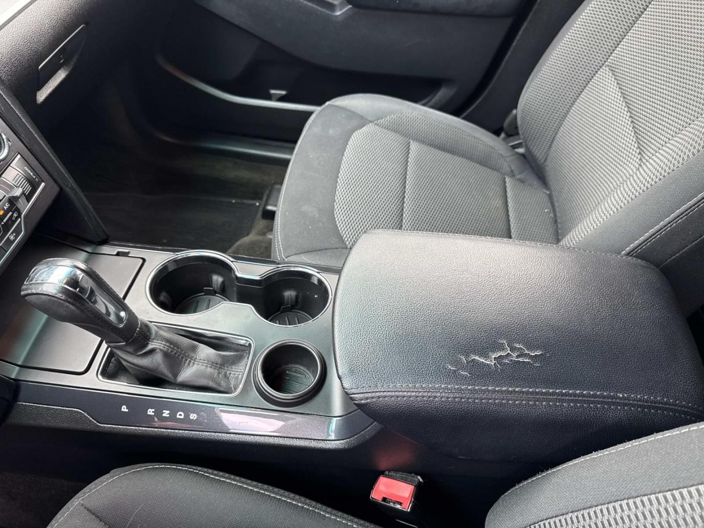 2016 Red /Black Ford Explorer FWD 4dr XLT (1FM5K7D8XGG) , Automatic transmission, located at 6904 Johnston St., Lafayette, LA, 70503, (337) 988-1960, 30.143589, -92.100601 - Photo#26