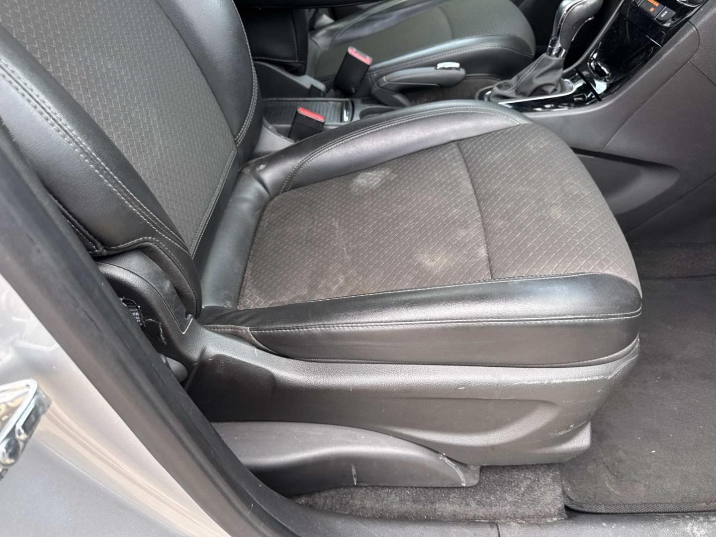 2019 Silver /Black Buick Encore FWD 4dr Preferred (KL4CJASB9KB) , Automatic transmission, located at 6904 Johnston St., Lafayette, LA, 70503, (337) 988-1960, 30.143589, -92.100601 - Photo#10