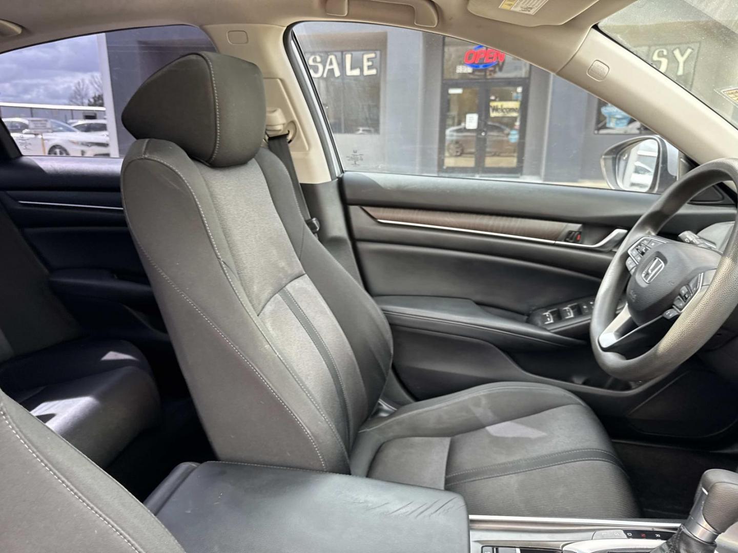 2018 Silver /Black Honda Accord Sedan EX 1.5T CVT (1HGCV1F44JA) , Automatic transmission, located at 6904 Johnston St., Lafayette, LA, 70503, (337) 988-1960, 30.143589, -92.100601 - Photo#9