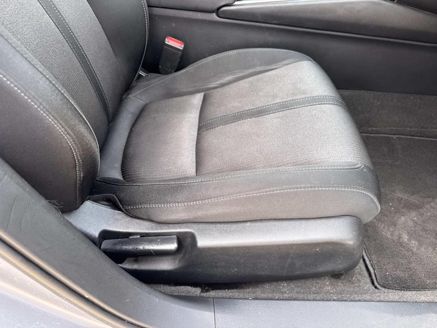 2018 Silver /Black Honda Accord Sedan EX 1.5T CVT (1HGCV1F44JA) , Automatic transmission, located at 6904 Johnston St., Lafayette, LA, 70503, (337) 988-1960, 30.143589, -92.100601 - Photo#10