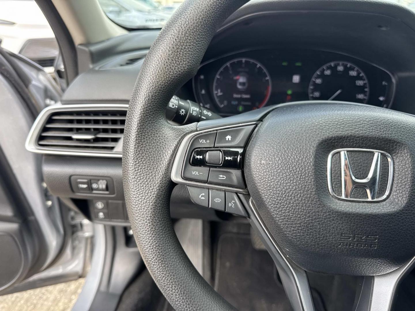 2018 Silver /Black Honda Accord Sedan EX 1.5T CVT (1HGCV1F44JA) , Automatic transmission, located at 6904 Johnston St., Lafayette, LA, 70503, (337) 988-1960, 30.143589, -92.100601 - Photo#22