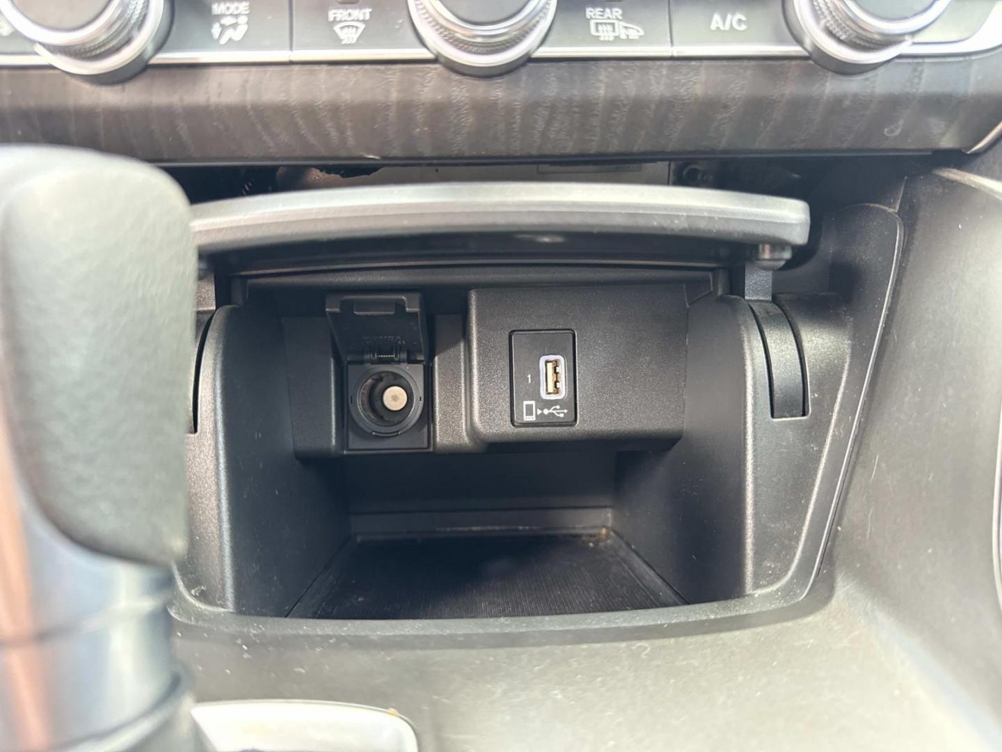 2018 Silver /Black Honda Accord Sedan EX 1.5T CVT (1HGCV1F44JA) , Automatic transmission, located at 6904 Johnston St., Lafayette, LA, 70503, (337) 988-1960, 30.143589, -92.100601 - Photo#27