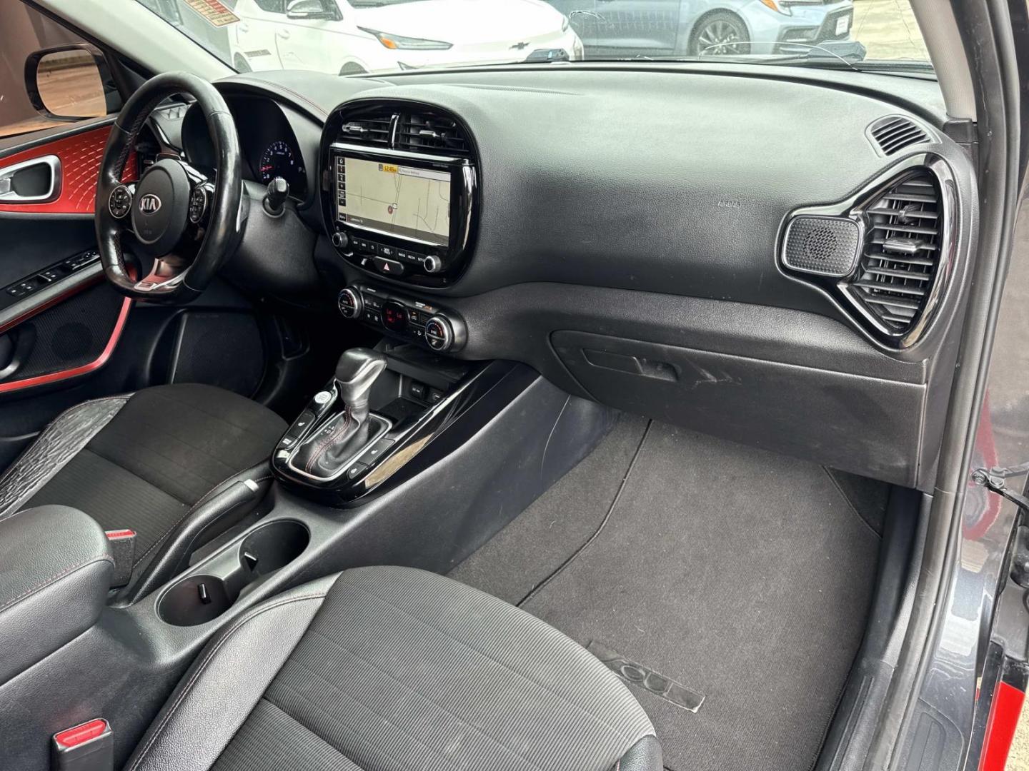 2020 Gray /Black Kia Soul GT-Line Turbo DCT (KNDJ53AF9L7) , Automatic transmission, located at 6904 Johnston St., Lafayette, LA, 70503, (337) 988-1960, 30.143589, -92.100601 - Photo#11