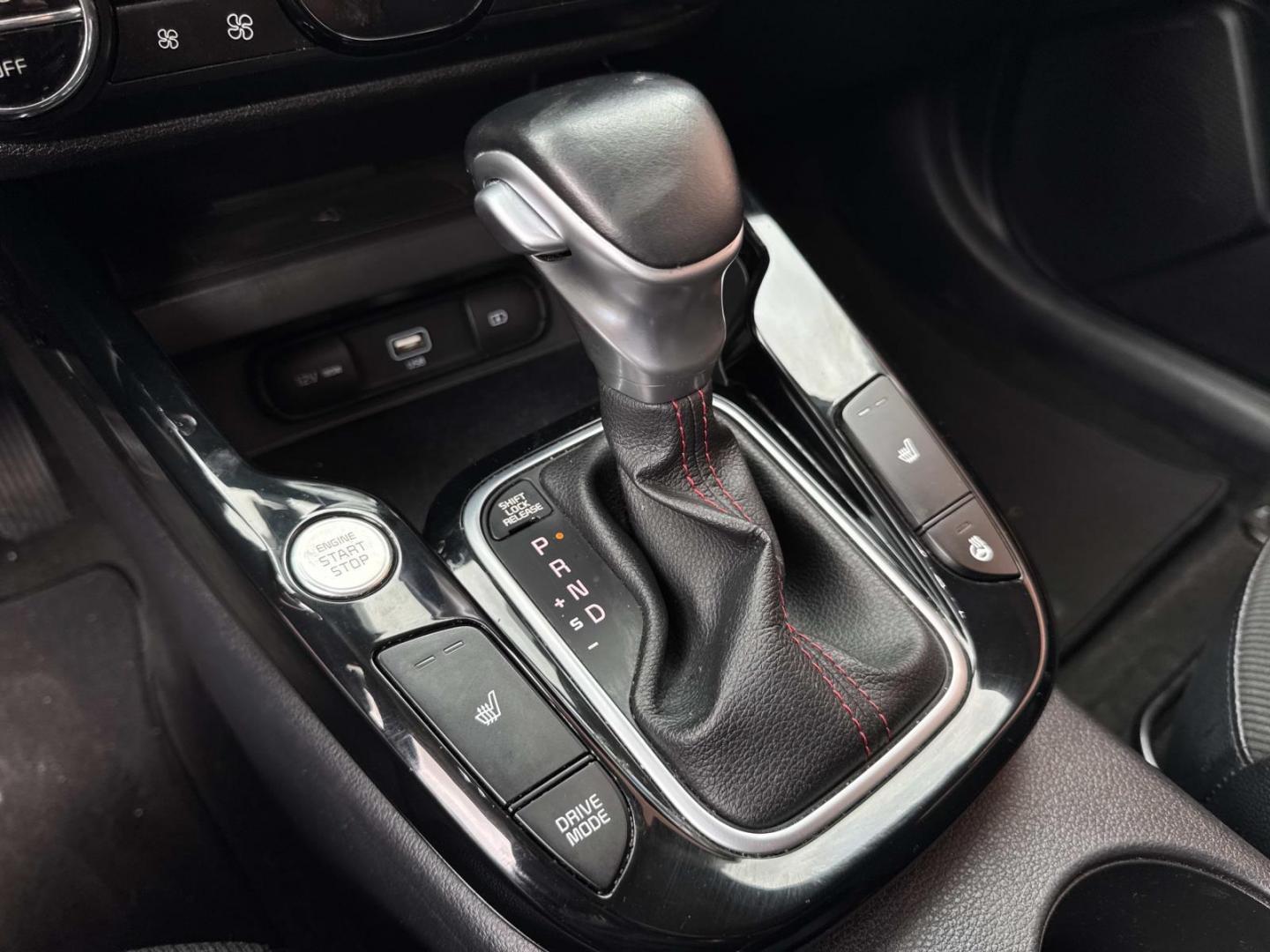 2020 Gray /Black Kia Soul GT-Line Turbo DCT (KNDJ53AF9L7) , Automatic transmission, located at 6904 Johnston St., Lafayette, LA, 70503, (337) 988-1960, 30.143589, -92.100601 - Photo#26