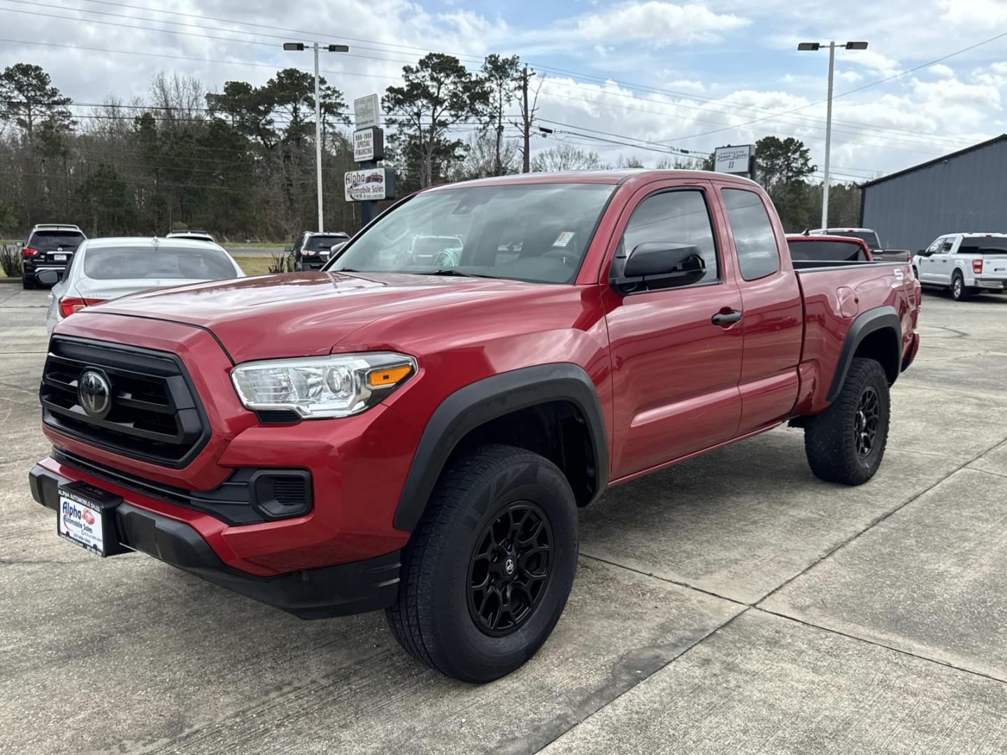2020 Red /Gray Toyota Tacoma 2WD SR Access Cab 6' Bed I4 AT (Natl) (3TYRX5GN6LT) , Automatic transmission, located at 6904 Johnston St., Lafayette, LA, 70503, (337) 988-1960, 30.143589, -92.100601 - Photo#2