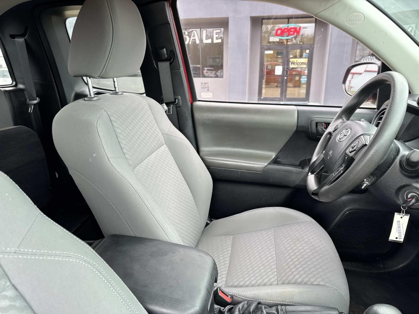 2020 Red /Gray Toyota Tacoma 2WD SR Access Cab 6' Bed I4 AT (Natl) (3TYRX5GN6LT) , Automatic transmission, located at 6904 Johnston St., Lafayette, LA, 70503, (337) 988-1960, 30.143589, -92.100601 - Photo#9