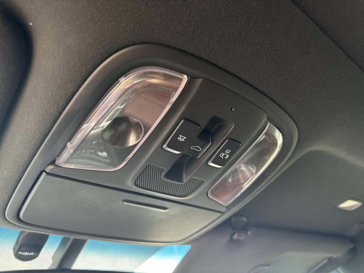 2016 White /Maroon Kia Optima 4dr Sdn SX Turbo (5XXGW4L2XGG) , Automatic transmission, located at 6904 Johnston St., Lafayette, LA, 70503, (337) 988-1960, 30.143589, -92.100601 - Photo#28