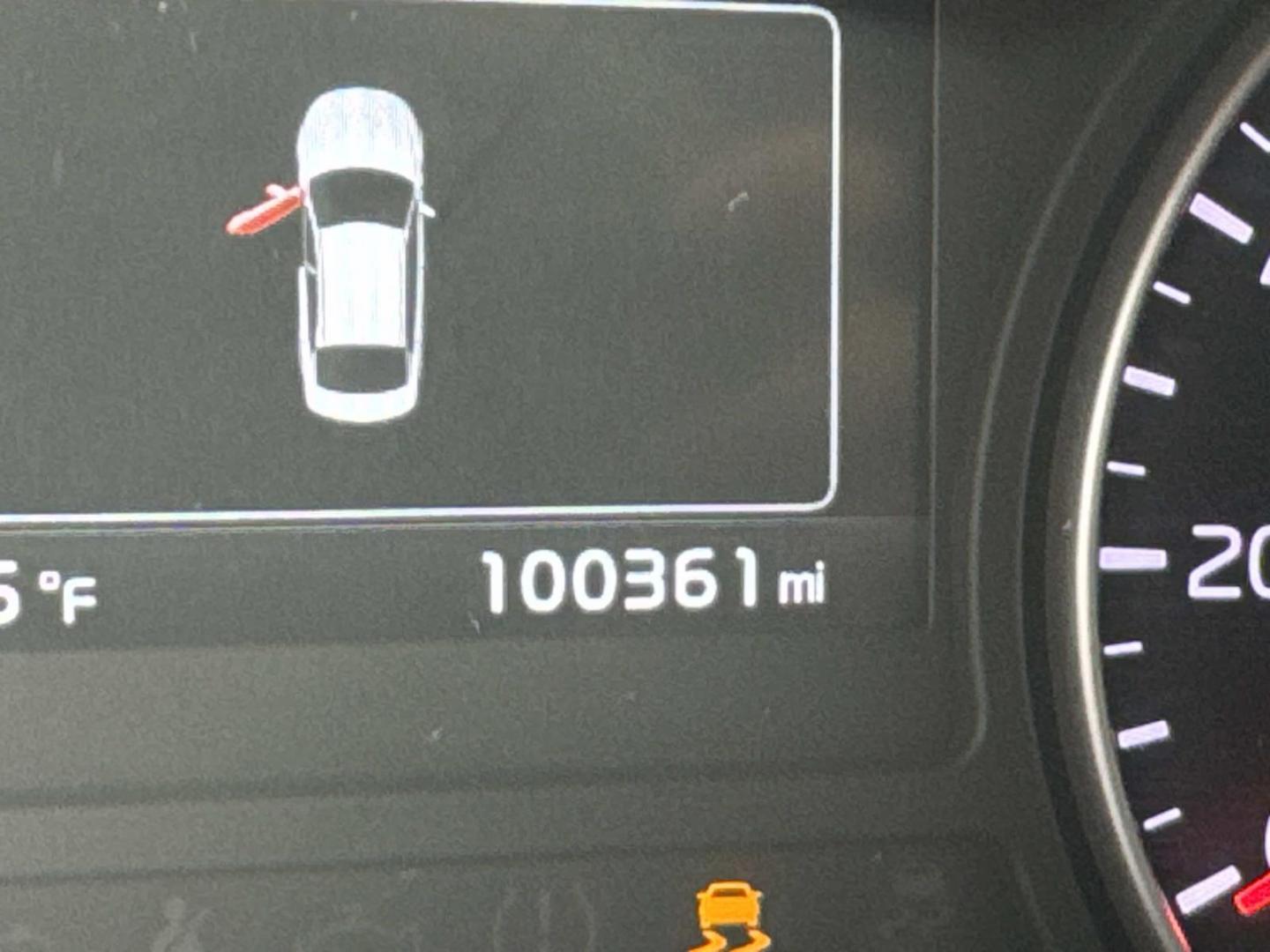 2016 White /Maroon Kia Optima 4dr Sdn SX Turbo (5XXGW4L2XGG) , Automatic transmission, located at 6904 Johnston St., Lafayette, LA, 70503, (337) 988-1960, 30.143589, -92.100601 - Photo#29