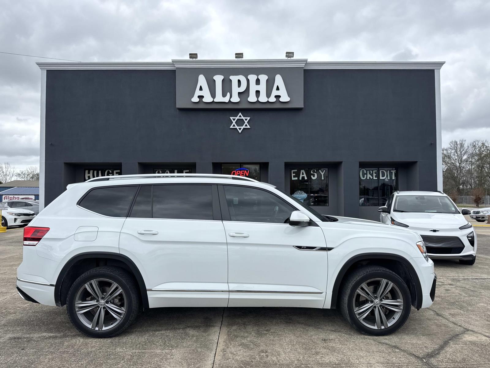 photo of 2019 Volkswagen Atlas 3.6L V6 SEL R-Line FWD