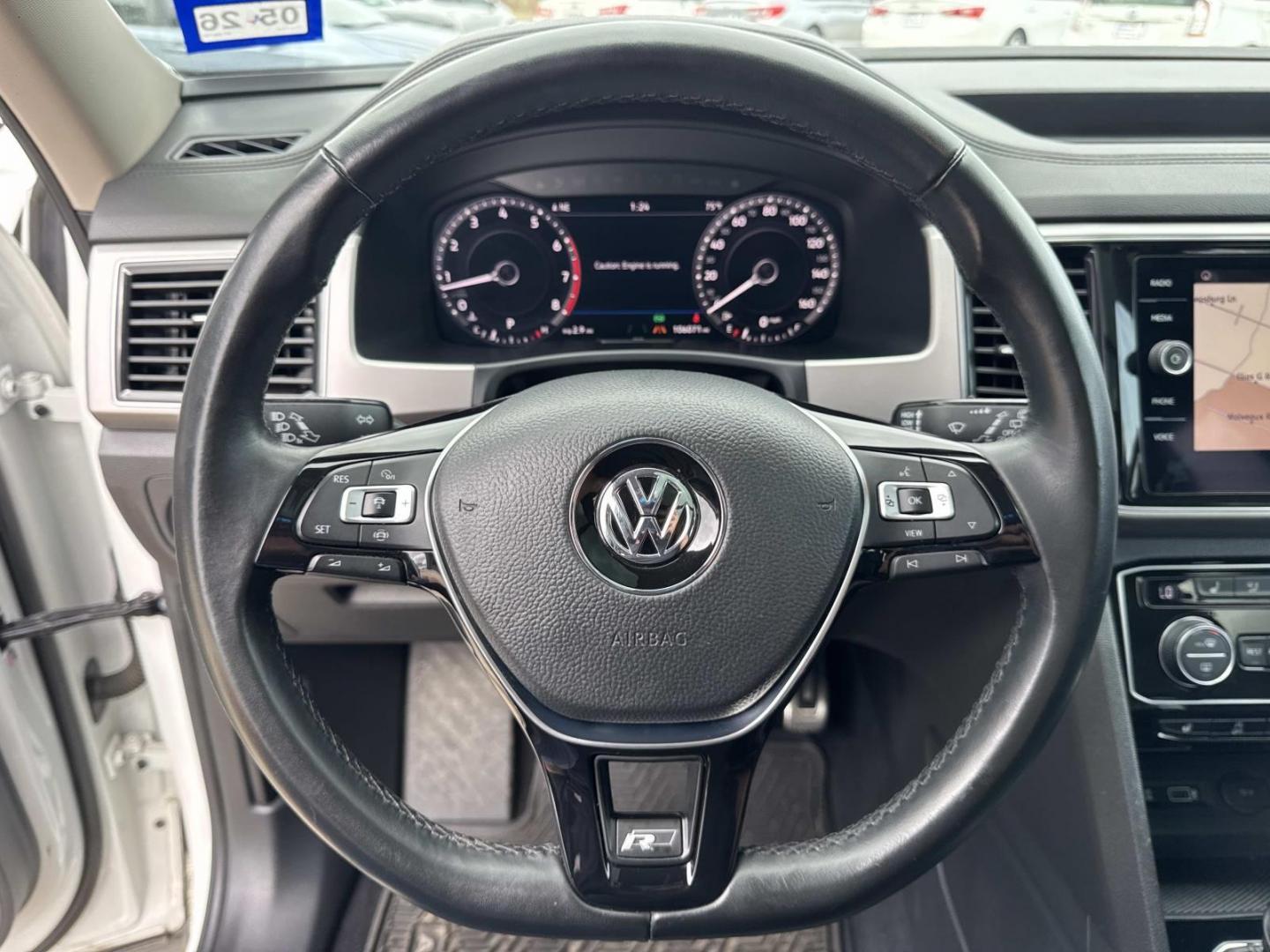 2019 White /Black Volkswagen Atlas 3.6L V6 SEL R-Line FWD (1V2SR2CA1KC) , Automatic transmission, located at 6904 Johnston St., Lafayette, LA, 70503, (337) 988-1960, 30.143589, -92.100601 - Photo#23