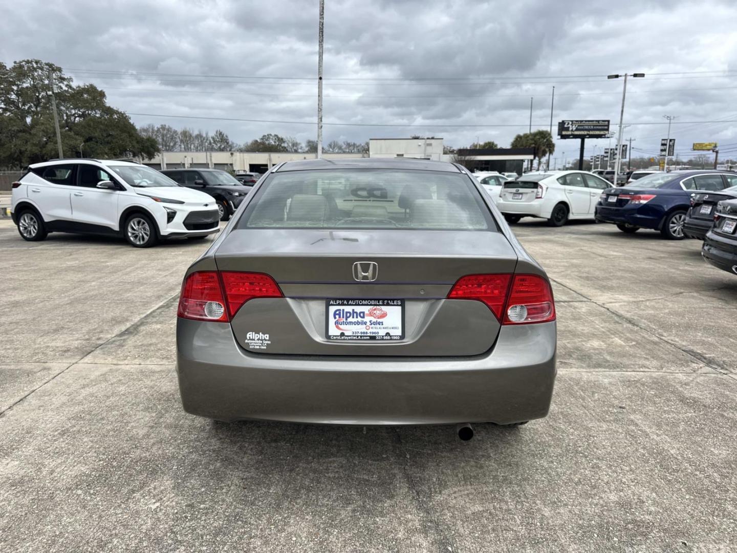 2007 Gold /Gray Honda Civic Sdn 4dr AT EX (1HGFA16857L) , Automatic transmission, located at 6904 Johnston St., Lafayette, LA, 70503, (337) 988-1960, 30.143589, -92.100601 - Photo#5