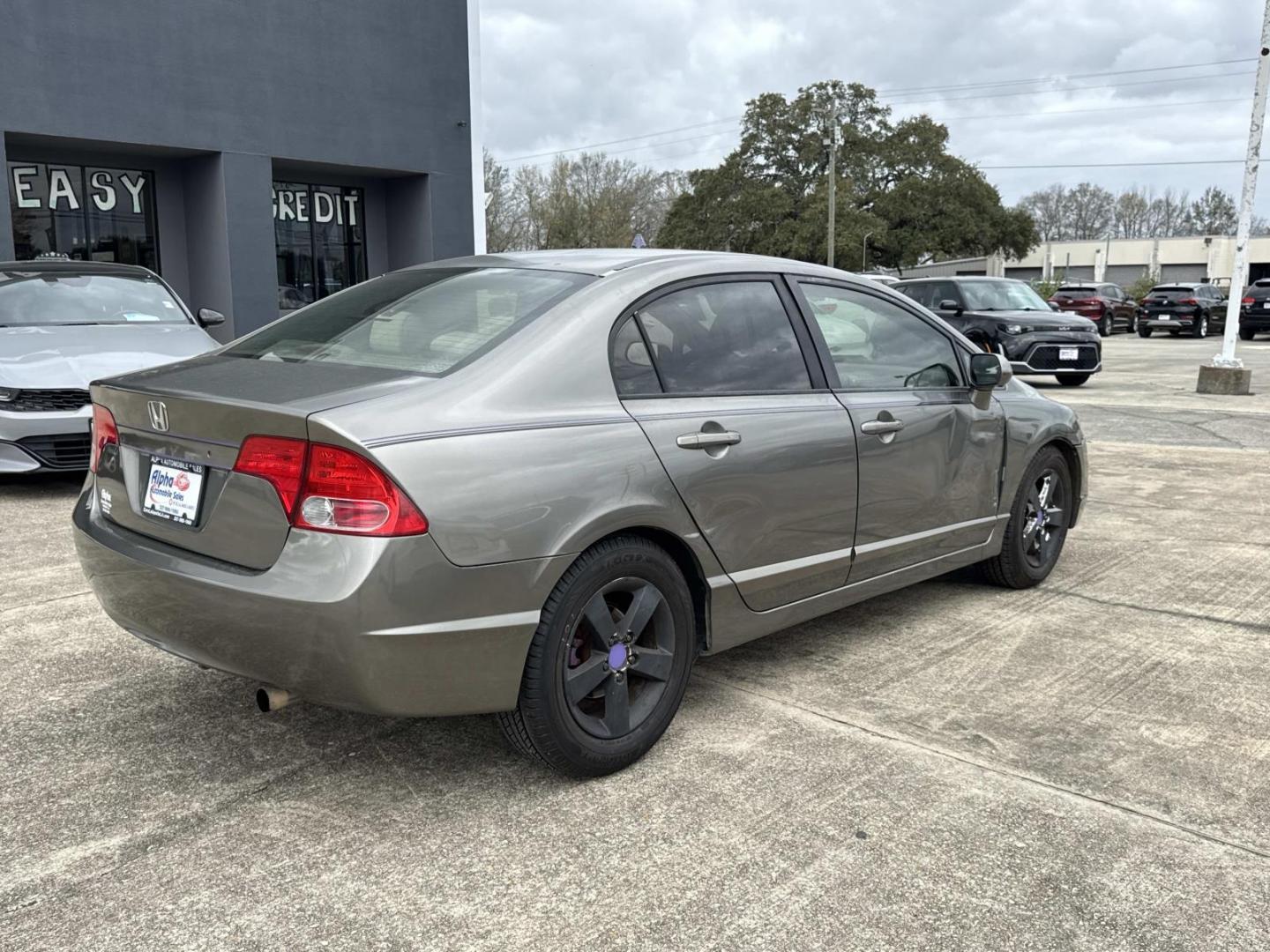 2007 Gold /Gray Honda Civic Sdn 4dr AT EX (1HGFA16857L) , Automatic transmission, located at 6904 Johnston St., Lafayette, LA, 70503, (337) 988-1960, 30.143589, -92.100601 - Photo#6
