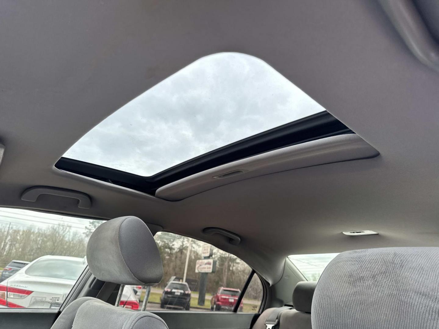 2007 Gold /Gray Honda Civic Sdn 4dr AT EX (1HGFA16857L) , Automatic transmission, located at 6904 Johnston St., Lafayette, LA, 70503, (337) 988-1960, 30.143589, -92.100601 - Photo#21