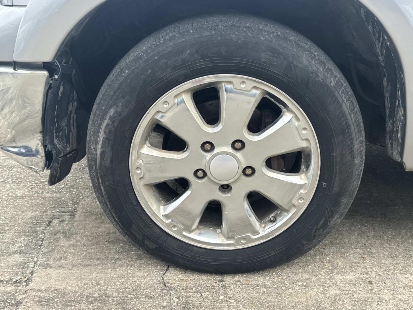 2007 Silver /Gray Toyota Tundra 2WD CrewMax 145.7 5.7L SR5 (Natl) (5TBEV54137S) , Automatic transmission, located at 6904 Johnston St., Lafayette, LA, 70503, (337) 988-1960, 30.143589, -92.100601 - May need some tune up / plugs or wire etc. - Photo#3