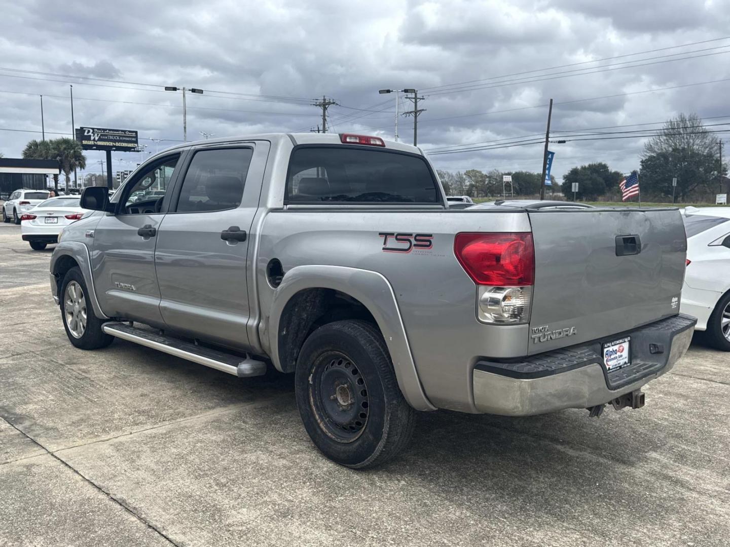2007 Silver /Gray Toyota Tundra 2WD CrewMax 145.7 5.7L SR5 (Natl) (5TBEV54137S) , Automatic transmission, located at 6904 Johnston St., Lafayette, LA, 70503, (337) 988-1960, 30.143589, -92.100601 - May need some tune up / plugs or wire etc. - Photo#4
