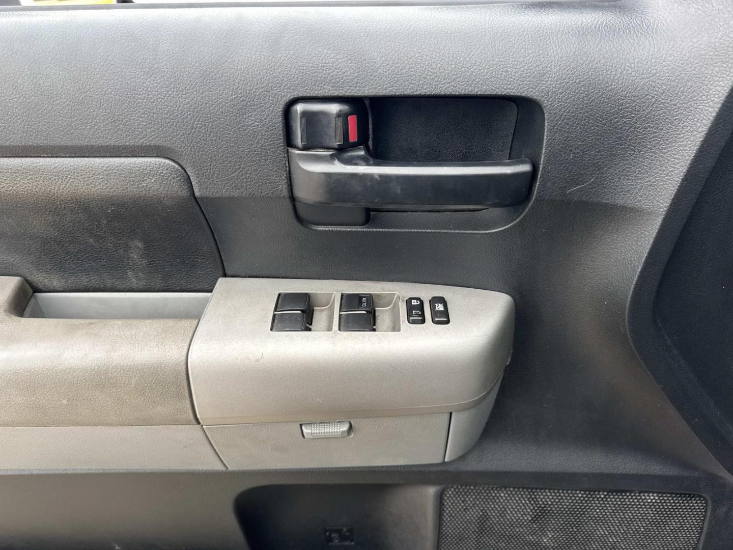 2007 Silver /Gray Toyota Tundra 2WD CrewMax 145.7 5.7L SR5 (Natl) (5TBEV54137S) , Automatic transmission, located at 6904 Johnston St., Lafayette, LA, 70503, (337) 988-1960, 30.143589, -92.100601 - May need some tune up / plugs or wire etc. - Photo#18