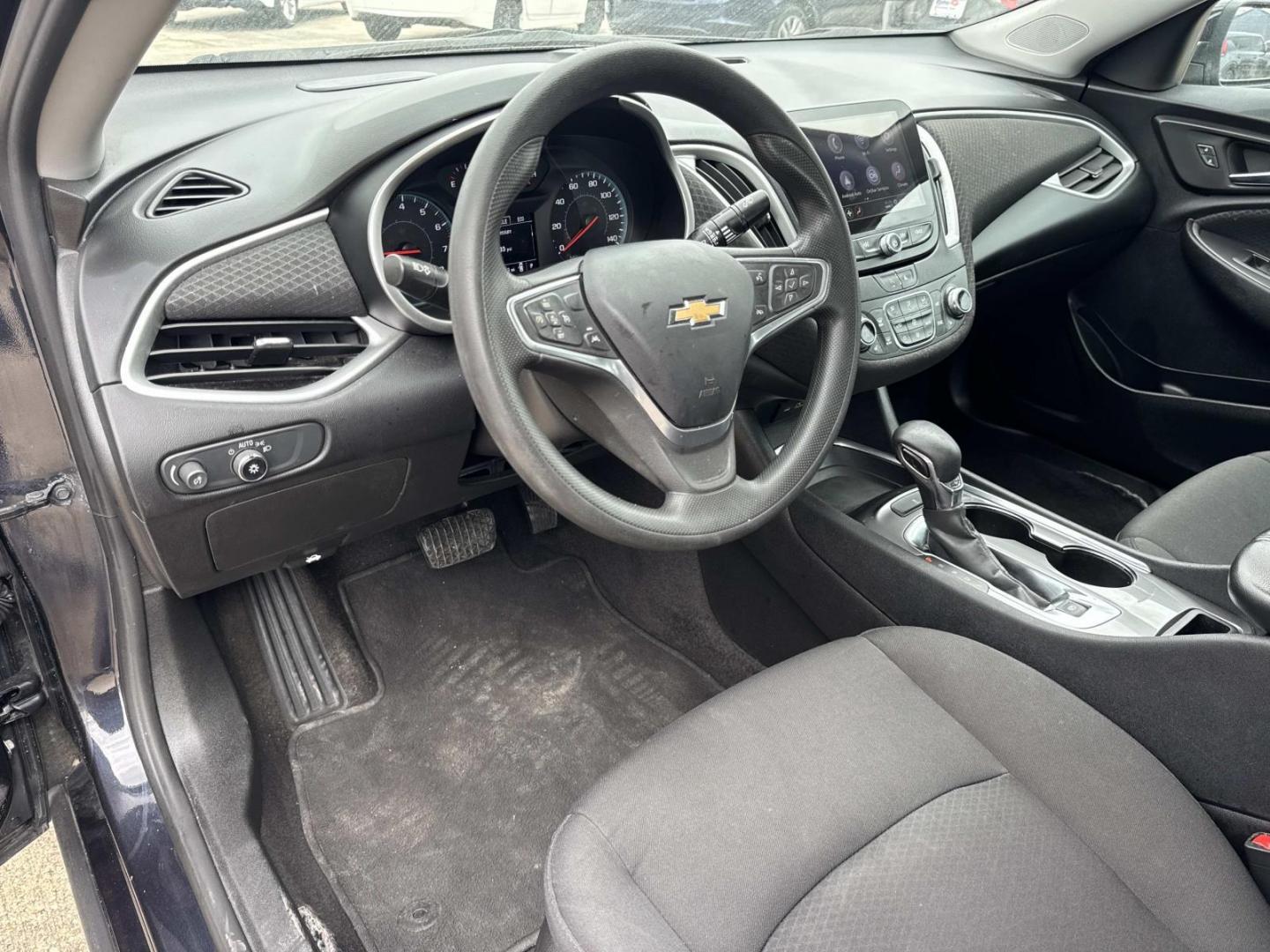 2023 Gray /Black Chevrolet Malibu 4dr Sdn 1LT (1G1ZD5ST5PF) , Automatic transmission, located at 6904 Johnston St., Lafayette, LA, 70503, (337) 988-1960, 30.143589, -92.100601 - Photo#17
