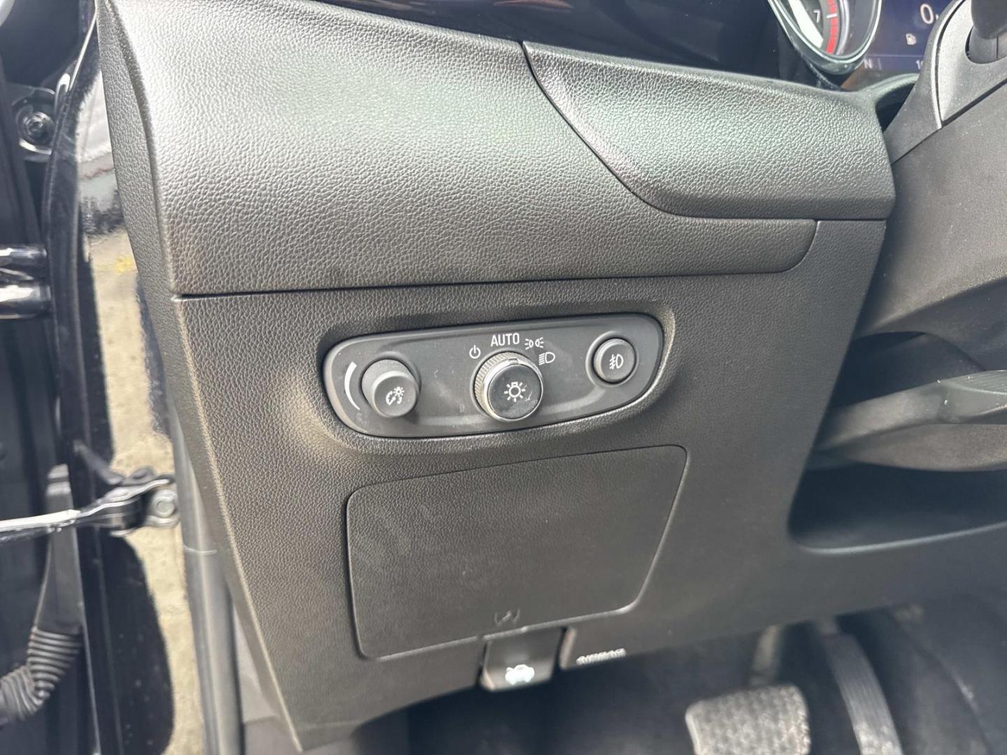 2021 Black /Ebony with Ebony interior accents Buick Encore GX FWD 4dr Preferred (KL4MMBS25MB) , Automatic transmission, located at 6904 Johnston St., Lafayette, LA, 70503, (337) 988-1960, 30.143589, -92.100601 - Photo#20