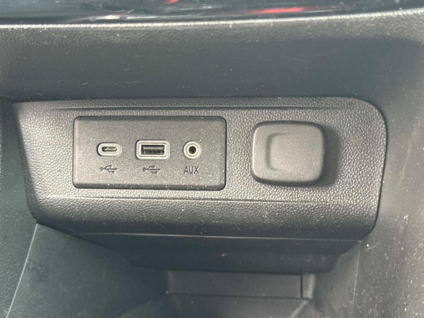 2021 Black /Ebony with Ebony interior accents Buick Encore GX FWD 4dr Preferred (KL4MMBS25MB) , Automatic transmission, located at 6904 Johnston St., Lafayette, LA, 70503, (337) 988-1960, 30.143589, -92.100601 - Photo#26