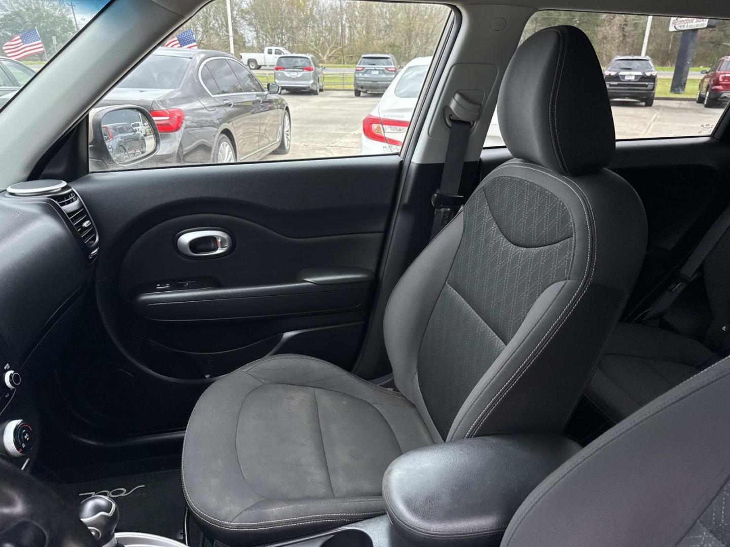 2015 Brown /Black Kia Soul 5dr Wgn Auto Base (KNDJN2A27F7) , Automatic transmission, located at 6904 Johnston St., Lafayette, LA, 70503, (337) 988-1960, 30.143589, -92.100601 - Photo#14